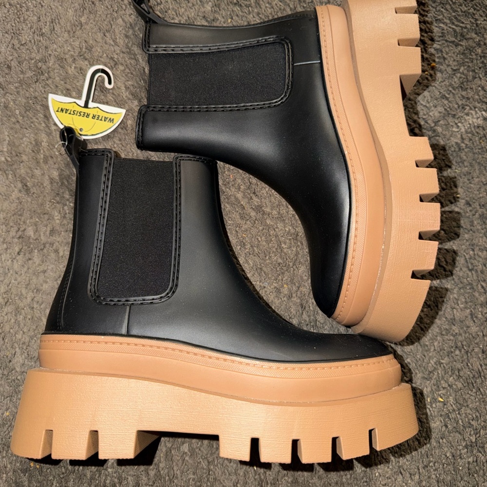 Black and Tan Chunky Chelsea Boots Jeffrey Campbell